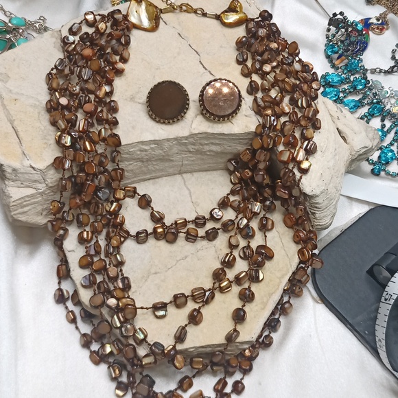 Vintage ELSA SCHIAPARELLI Unsigned Chocolate Brown Earrings and MOP necklace - Picture 3 of 16